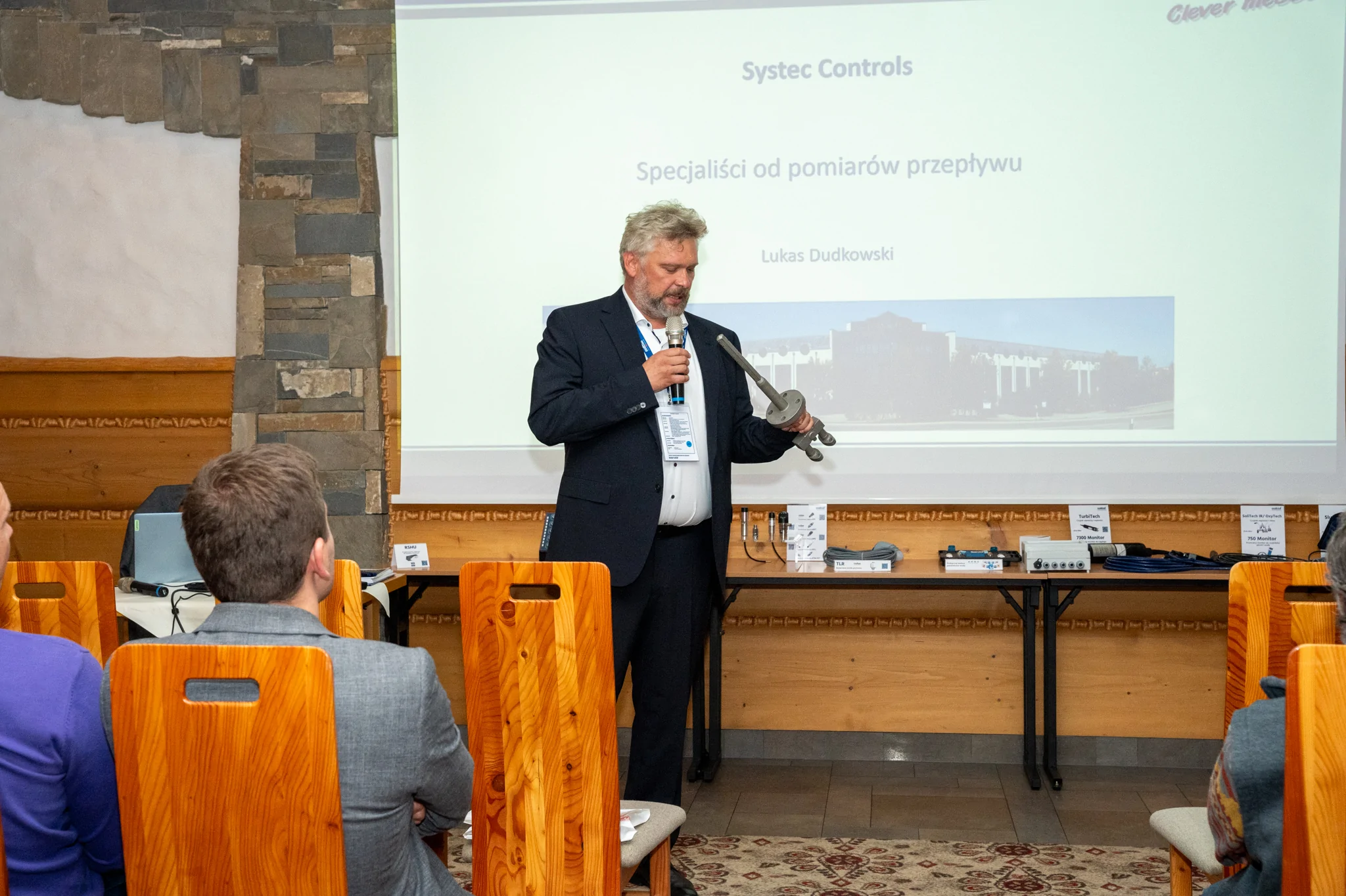 Firma Systec Controls - urzadzenia do pomiaru przeepływu, prezentacja rurki Pitota